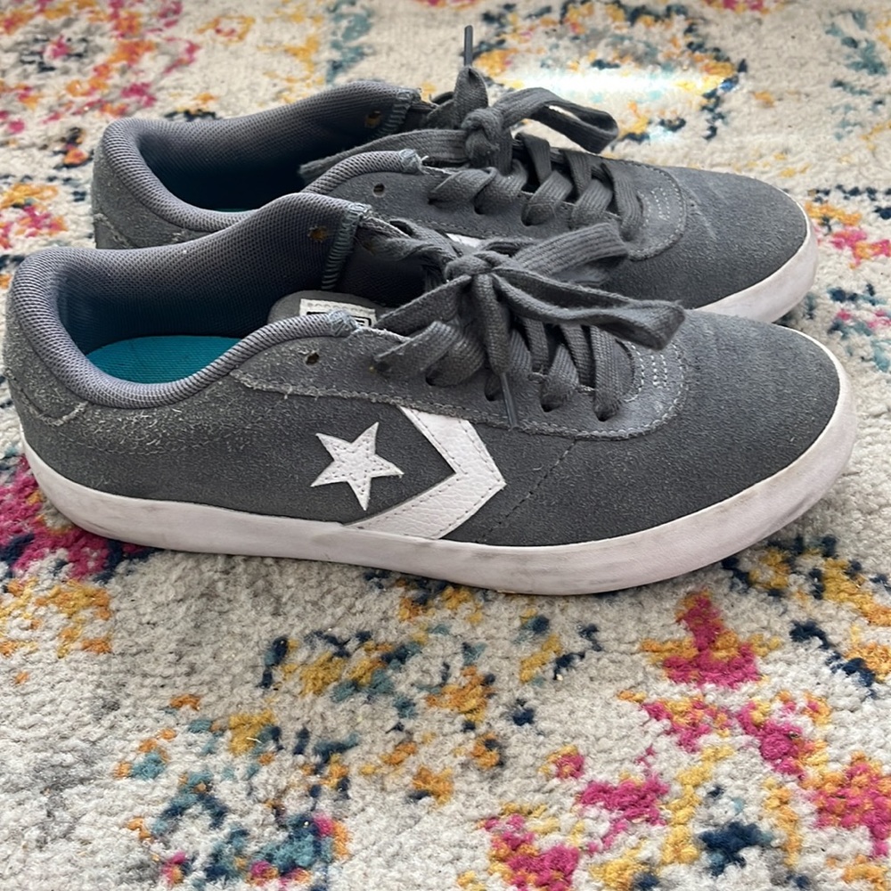 Converse Point Star Ox Cool Grey Suede Sneakers Women's 7 good used condition